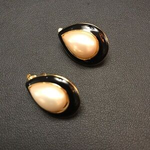 TRIFARI Earrings Vintage Faux Pearl enamel clip on